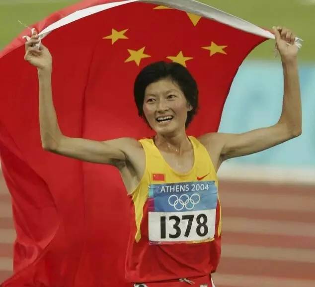 举重运动员唐国红_举重女子冠军唐国红是哪里人_女子举重冠军唐国红