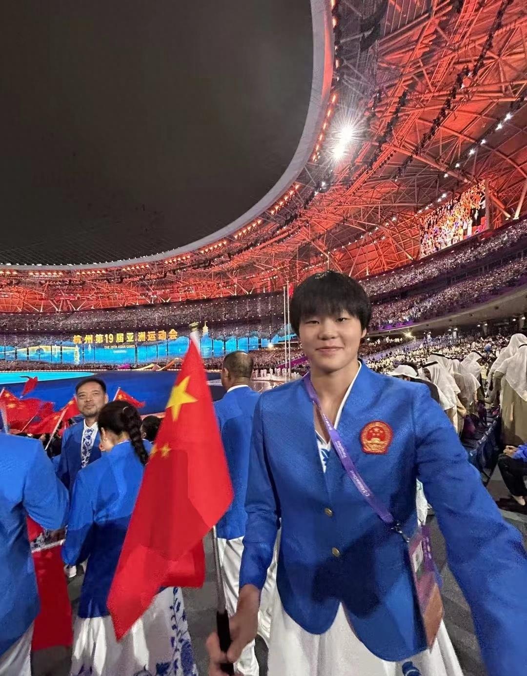 武汉游泳冠军女_武汉冠军游泳池_武汉八岁游泳冠军
